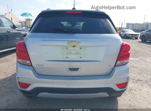 KL7CJLSB8JB638168 2018 CHEVROLET TRAX Silver 