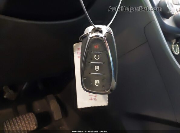 KL7CJLSB8JB705643 2018 CHEVROLET TRAX White Vista del salpicadero