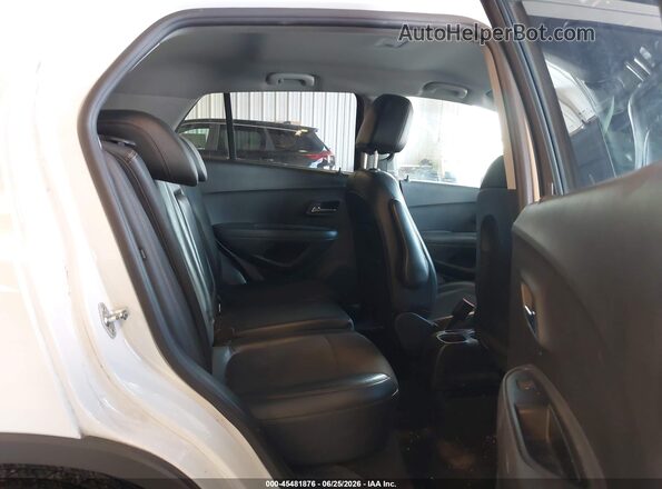 KL7CJLSB8JB705643 2018 CHEVROLET TRAX White Vista de la etiqueta del VIN