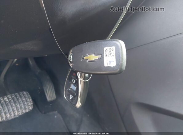 KL7CJLSB8KB864535 2019 CHEVROLET TRAX Silver Առջևի վահանակի տեսք