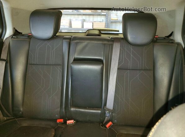KL7CJLSB9KB798142 2019 CHEVROLET TRAX Gray Rear seats view