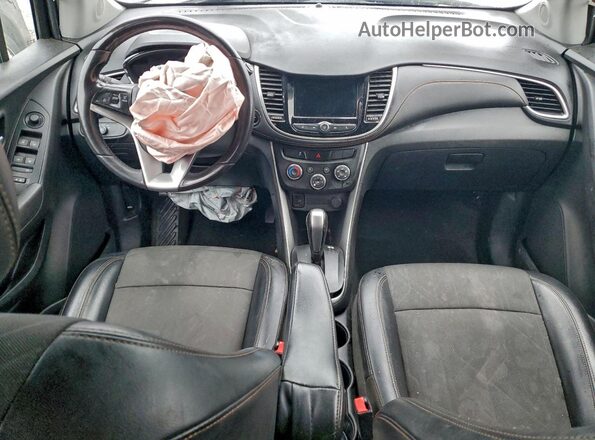 KL7CJLSB9KB820169 2019 CHEVROLET TRAX White Dashboard view