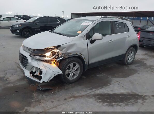 KL7CJLSB9LB324953 2020 CHEVROLET TRAX Silver წინა მარცხენა ხედი სამი მეოთხედიდან