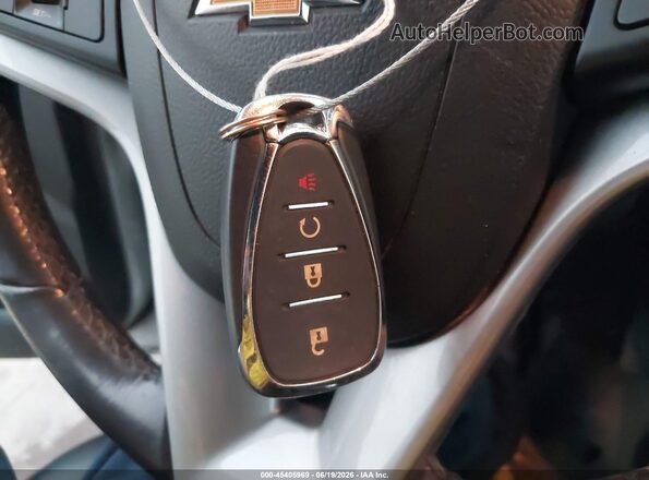 KL7CJLSB9LB324953 2020 CHEVROLET TRAX Silver წინა პანელის ხედი
