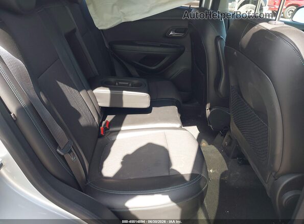 KL7CJLSBXGB647799 2016 CHEVROLET TRAX Silver VIN կոդի պիտակի տեսք