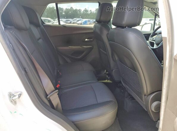 KL7CJLSBXKB955743 2019 CHEVROLET TRAX White Rear interior view
