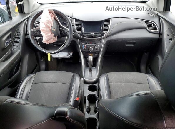 KL7CJLSM4NB566666 2022 CHEVROLET TRAX Charcoal Widok deski rozdzielczej