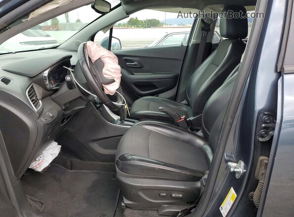 KL7CJLSM4NB566666 2022 CHEVROLET TRAX Charcoal Widok wnętrza z przodu