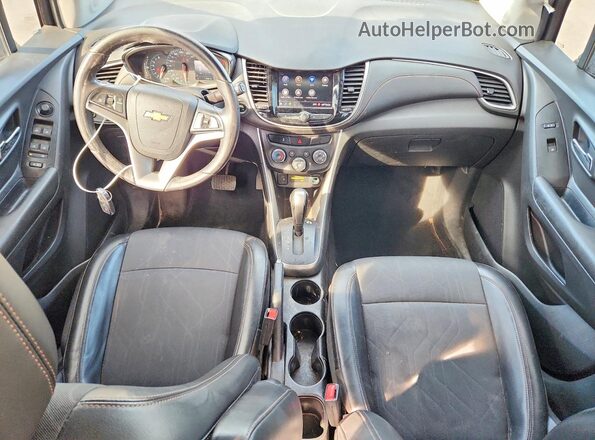 KL7CJLSM7MB369926 2021 CHEVROLET TRAX Brown Առջևի վահանակի տեսք