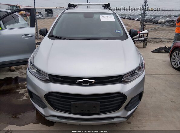 KL7CJLSM8NB509130 2022 CHEVROLET TRAX Серебряный Вид щитка приборов