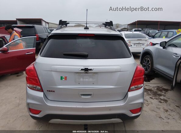 KL7CJLSM8NB509130 2022 CHEVROLET TRAX Серебряный 