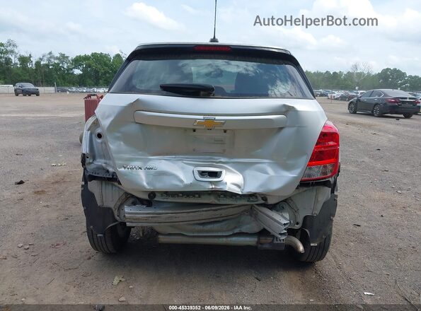 KL7CJNSB0JB610067 2018 CHEVROLET TRAX Серебряный 