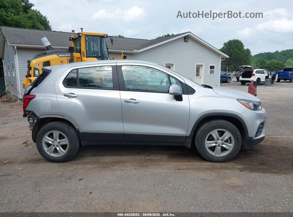 KL7CJNSB0JB610067 2018 CHEVROLET TRAX Серебряный Панорамный вид салона 360°