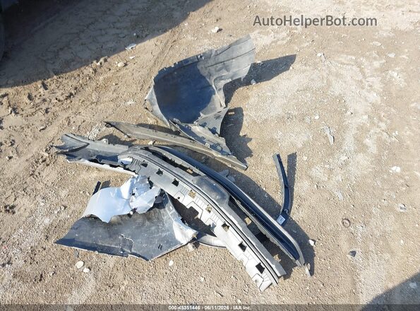 KL7CJNSB1JB579377 2018 CHEVROLET TRAX Silver ხელსაწყოთა პანელის ხედი