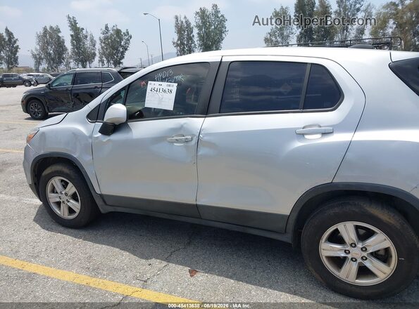 KL7CJNSB4JB716859 2018 CHEVROLET TRAX Серебряный Вид щитка приборов