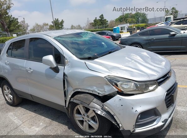 KL7CJNSB4JB716859 2018 CHEVROLET TRAX Серебряный Вид задней части салона