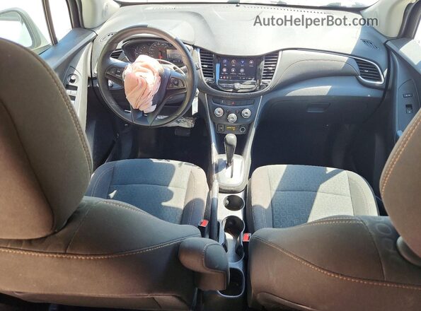 KL7CJNSB4MB351717 2021 CHEVROLET TRAX White Առջևի վահանակի տեսք