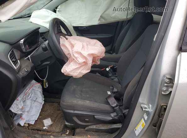 KL7CJNSB7MB356443 2021 CHEVROLET TRAX Silver Vista interior delantera