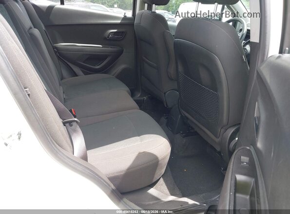 KL7CJNSB9JB579482 2018 CHEVROLET TRAX White VIN კოდის სტიკერის ხედი