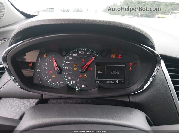 KL7CJNSBXHB237582 2017 CHEVROLET TRAX White Widok tylnych siedzeń