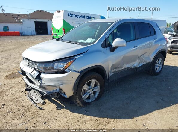 KL7CJNSM3NB555847 2022 CHEVROLET TRAX Silver Przód lewy