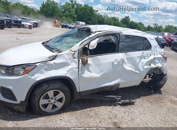 KL7CJNSM6NB545703 2022 CHEVROLET TRAX White Դիմացի տեսք