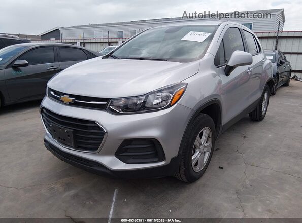 KL7CJNSM9MB368398 2021 CHEVROLET TRAX Silver წინა მარცხენა ხედი სამი მეოთხედიდან