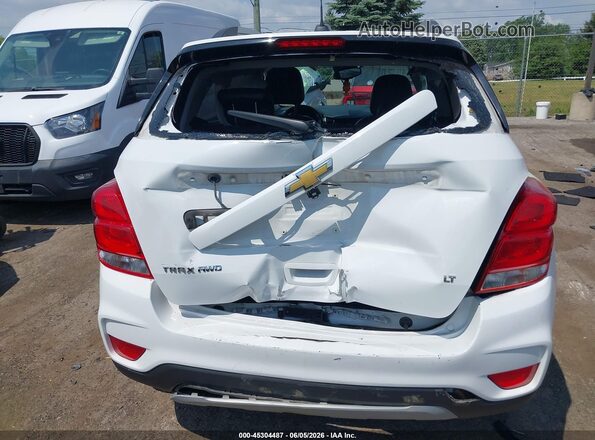 KL7CJPSB0JB710973 2018 CHEVROLET TRAX Белый Вид спереди