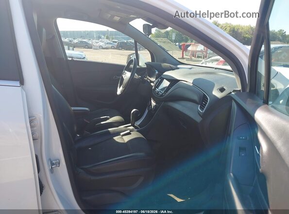 KL7CJPSB0KB917946 2019 CHEVROLET TRAX White Vista interior delantera