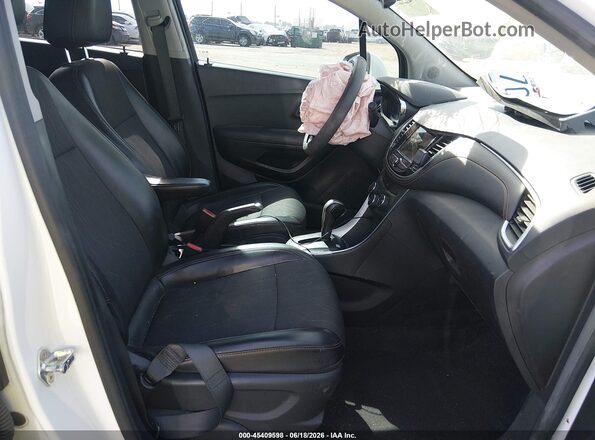 KL7CJPSB0KB956200 2019 CHEVROLET TRAX White Front interior view