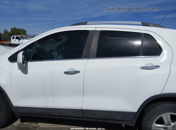 KL7CJPSB0KB956200 2019 CHEVROLET TRAX White Rear interior view