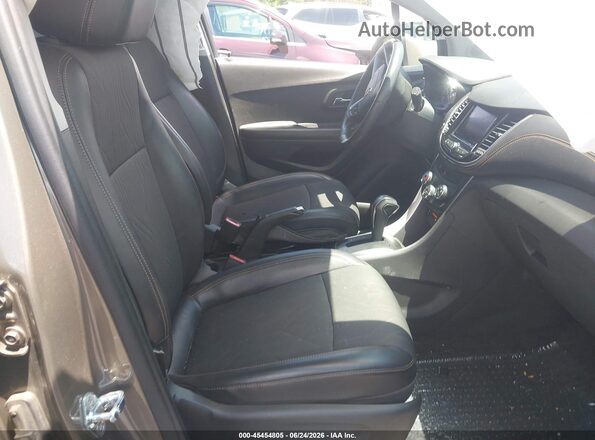 KL7CJPSB0MB357557 2021 CHEVROLET TRAX Brown Вид салону спереду