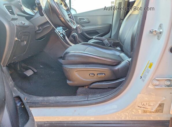 KL7CJPSB1JB668457 2018 CHEVROLET TRAX White 