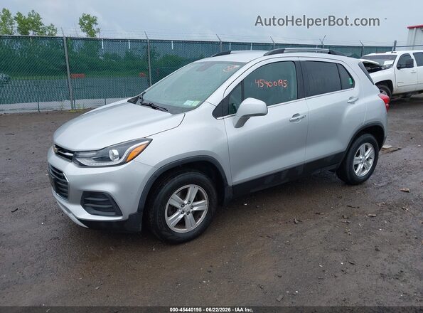KL7CJPSB1KB887887 2019 CHEVROLET TRAX Silver წინა მარცხენა ხედი სამი მეოთხედიდან