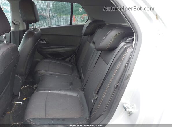 KL7CJPSB1KB887887 2019 CHEVROLET TRAX Silver VIN კოდის სტიკერის ხედი