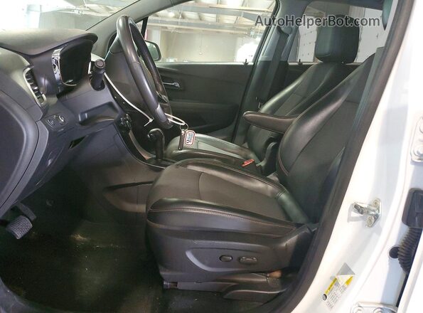 KL7CJPSB1LB062837 2020 CHEVROLET TRAX White წინა სალონის ხედი