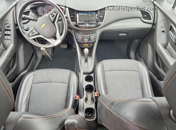 KL7CJPSB2JB614777 2018 CHEVROLET TRAX White წინა პანელის ხედი