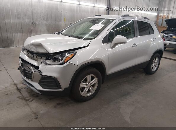 KL7CJPSB3KB872758 2019 CHEVROLET TRAX Серебряный Передняя левая четверть