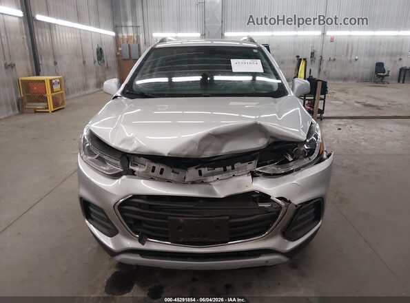 KL7CJPSB3KB872758 2019 CHEVROLET TRAX Серебряный Вид задней части салона