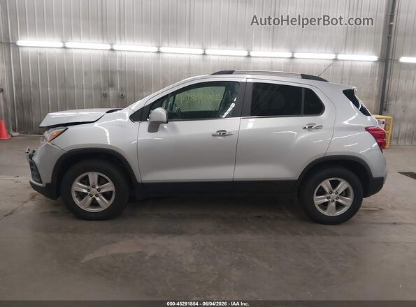 KL7CJPSB3KB872758 2019 CHEVROLET TRAX Серебряный 