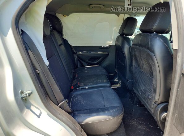 KL7CJPSB3MB315948 2021 CHEVROLET TRAX White Widok tylnych siedzeń