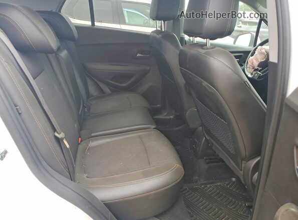 KL7CJPSB4JB596380 2018 CHEVROLET TRAX White Սալոնի հետևի տեսք