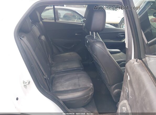 KL7CJPSB4JB669201 2018 CHEVROLET TRAX White Vista de la etiqueta del VIN