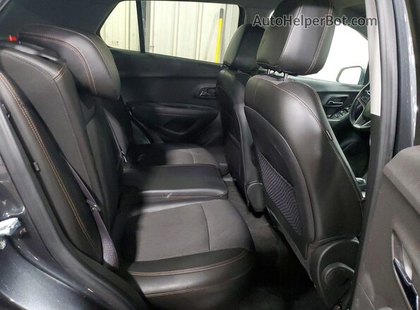 KL7CJPSB4JB672227 2018 CHEVROLET TRAX Gray Vista de los asientos traseros