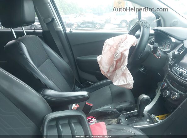 KL7CJPSB4LB334331 2020 CHEVROLET TRAX Серебряный Вид салона спереди