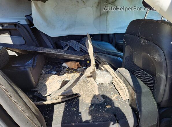 KL7CJPSB6JB727308 2018 CHEVROLET TRAX Silver Սալոնի հետևի տեսք