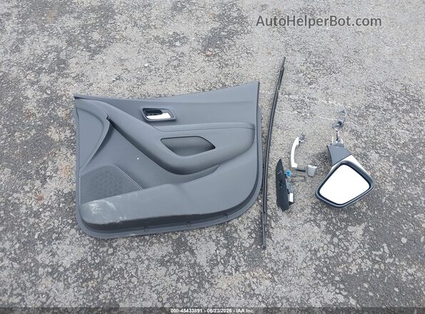 KL7CJPSB7MB323034 2021 CHEVROLET TRAX Silver Vista del cuadro de instrumentos