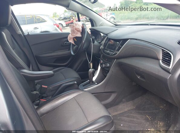 KL7CJPSB8KB878796 2019 CHEVROLET TRAX Gray Front interior view