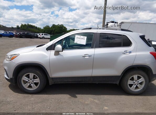 KL7CJPSB9JB575718 2018 CHEVROLET TRAX Silver Սալոնի 360 աստիճան տեսք