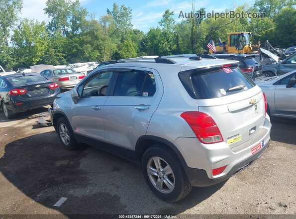 KL7CJPSB9JB730137 2018 CHEVROLET TRAX Silver Trasero izquierdo